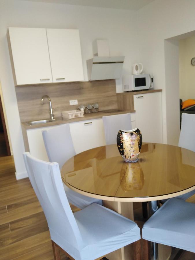 Apartments F&T Мощеницька Драга Екстер'єр фото